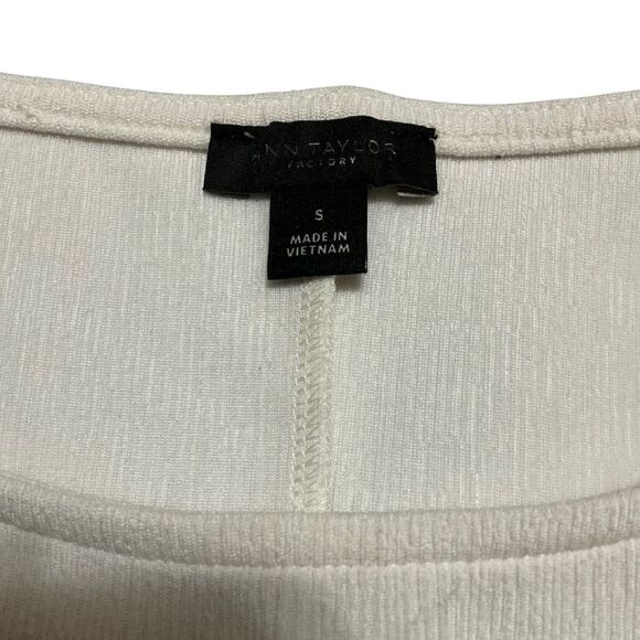 Ann Taylor Boxy Top With Tie Waist Size Small Round Neckline White - Picture 2 of 4